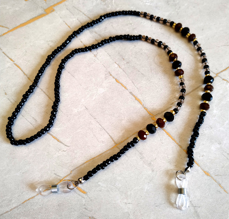 بند عینک کریستالی براق با مهره ای درخشان و طراحی شیک