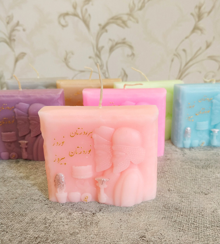 شمع خاص با طرح کتیبه هخامنشی در رنگ های متنوع