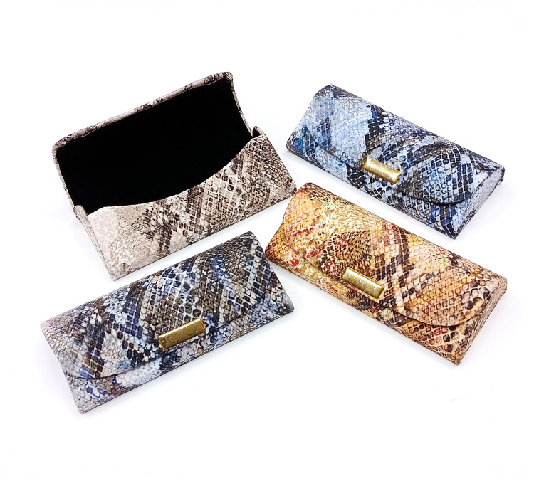 قاب عینک فانتزی مخملی با طرح پوست ماری